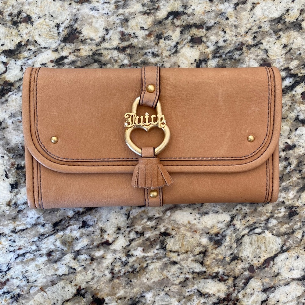 Juicy Couture NWOT Wallet 100% Cow Hide Leather Tan